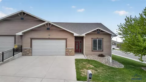 310 Dunbar Ct, Rapid City, SD 57701