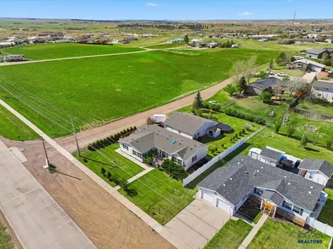 703 Ziebach St, Belle Fourche, SD 57717 photo 24