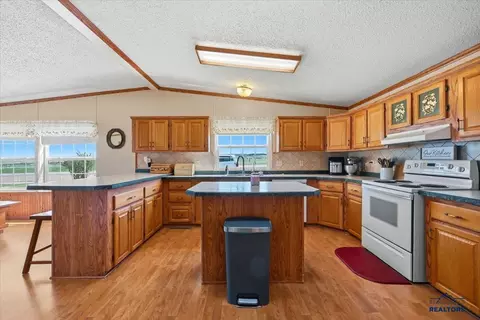 703 Ziebach St, Belle Fourche, SD 57717 photo 10