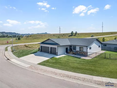 2119 Arrowhead Cir, Spearfish, SD 57783 photo 2