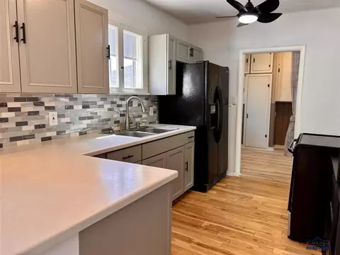 Kitchen - 310 7th Ave, Edgemont, SD 57735 photo 1 of 4