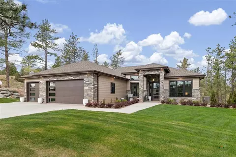 1103 Clubhouse Dr, Hot Springs, SD 57747