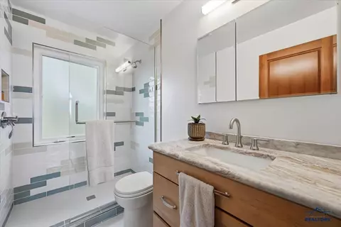 Bath - 3035 Meadow Ln, Spearfish, SD 57783 photo 3 of 4