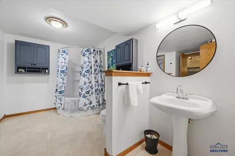 Bath - 3035 Meadow Ln, Spearfish, SD 57783 photo 4 of 4