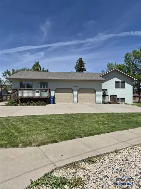 3430 Cottonwood Dr, Rapid City, SD 57702