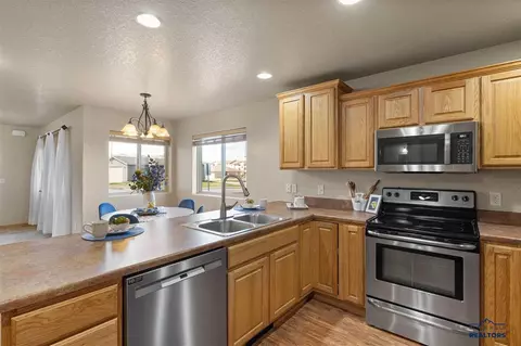 1260 Fairbanks Dr, Box Elder, SD 57719 photo 10