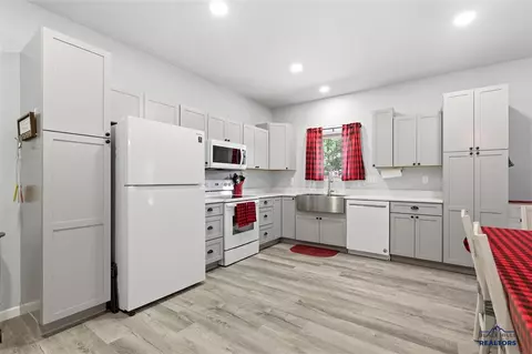 25584 Highway 16385, Custer, SD 57730 photo 21