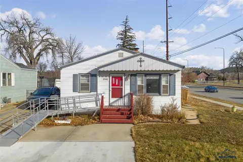 2240 7th Ave, Rapid City, SD 57702