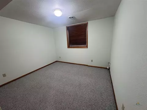 Bedroom - 293 Rd Ave #27268 297TH AVENUE, Winner, SD 57580 photo 11 of 12