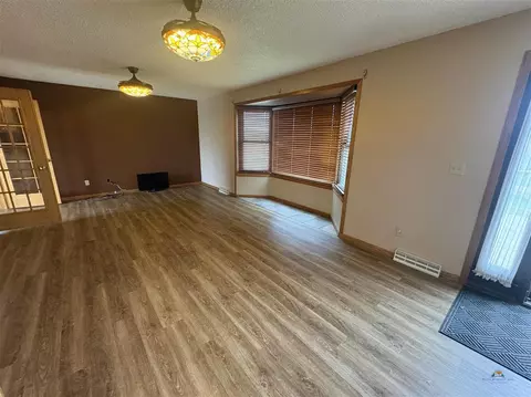 Living - 293 Rd Ave #27268 297TH AVENUE, Winner, SD 57580 photo 2 of 3