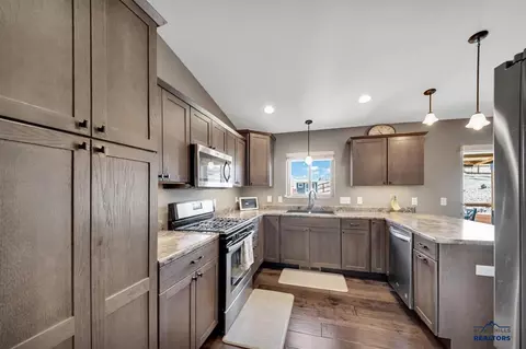 5804 Harper Ct, Rapid City, SD 57702 photo 8