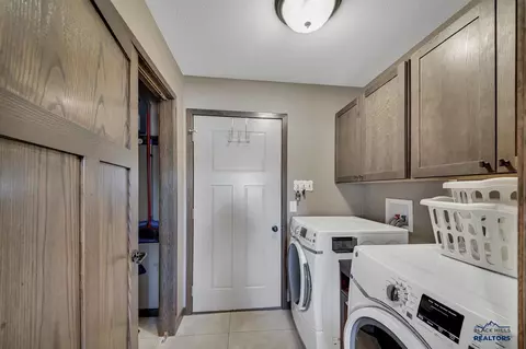 5804 Harper Ct, Rapid City, SD 57702 photo 9