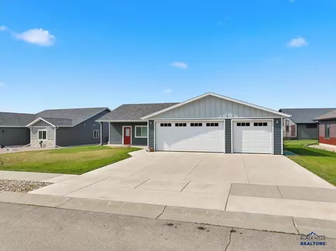 1724 Russell St, Spearfish, SD 57783 photo 5