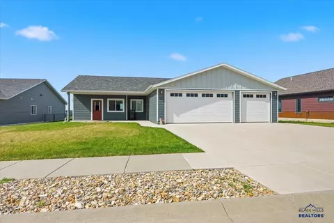 1724 Russell St, Spearfish, SD 57783 photo 4