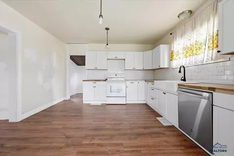 145 S Galena St, Lead, SD 57754 photo 4