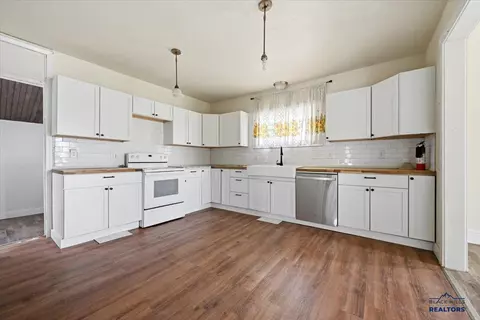 145 S Galena St, Lead, SD 57754 photo 5