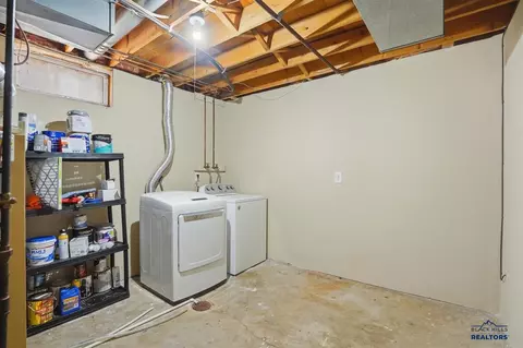 713 E Grant St, Spearfish, SD 57783 photo 30
