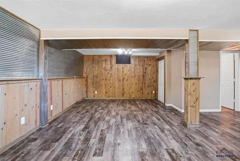 713 E Grant St, Spearfish, SD 57783 photo 23