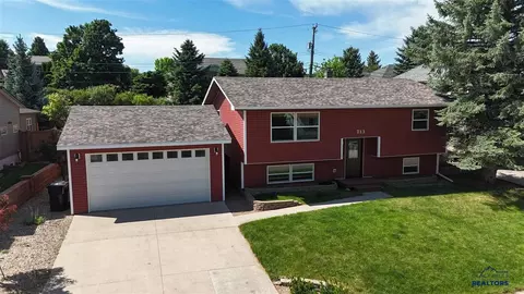 713 E Grant St, Spearfish, SD 57783 photo 38
