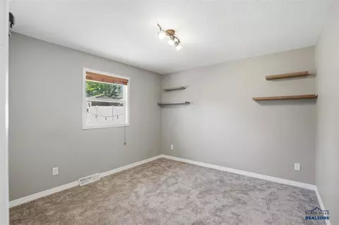713 E Grant St, Spearfish, SD 57783 photo 13