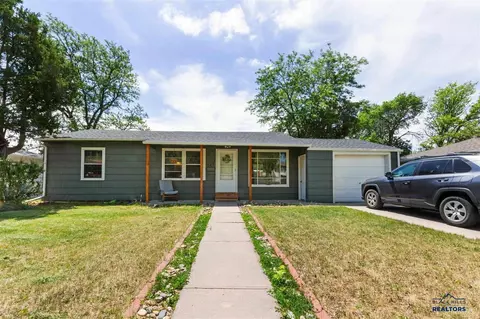 125 St Charles St, Rapid City, SD 57701