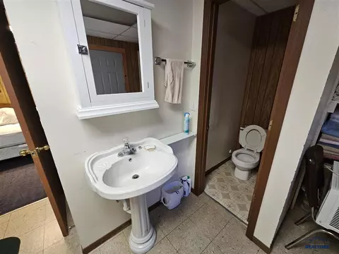 Bath - 1828 Junction Ave, Sturgis, SD 57785 photo 1 of 1