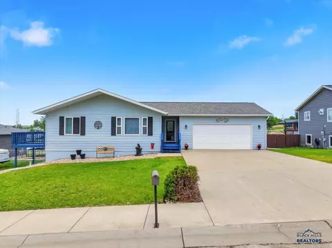 821 Ridgeview, Belle Fourche, SD 57717