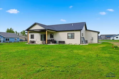 1420 Bozeman Ct, Spearfish, SD 57783 photo 3