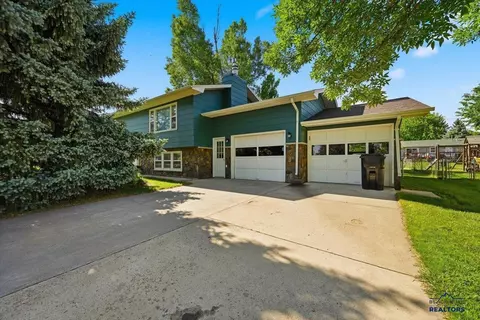 4 Swan Ln, Spearfish, SD 57783 photo 1