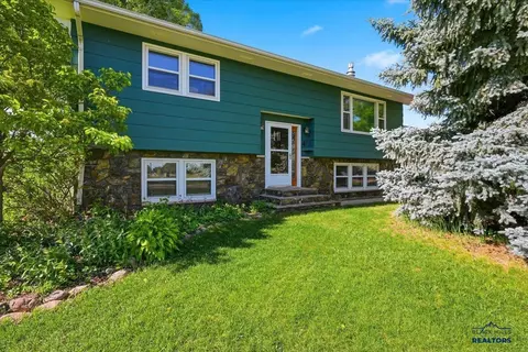 4 Swan Ln, Spearfish, SD 57783 photo 2