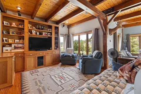 Living - 11892 Katherine Ct, Custer, SD 57730 photo 1 of 6