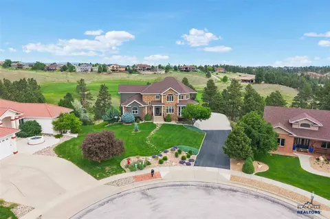 6668 Berwick Ct, Rapid City, SD 57702