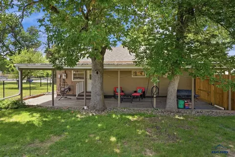 Exterior - 822 N 10th St, Spearfish, SD 57783 photo 8 of 8