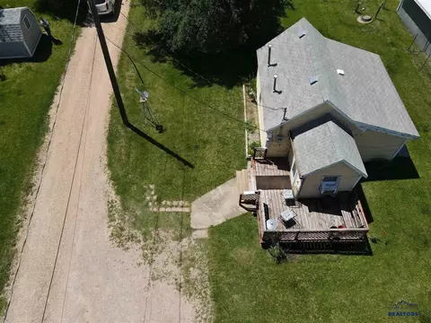 1214 Pine St, Whitewood, SD 57793 photo 4