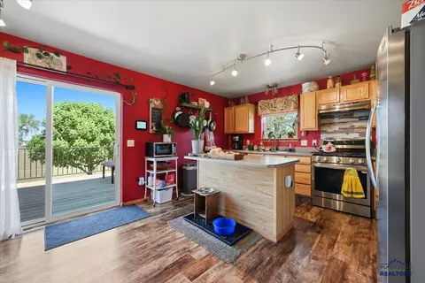 1323 Dacar St, Belle Fourche, SD 57717 photo 10