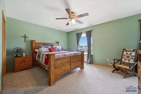 1323 Dacar St, Belle Fourche, SD 57717 photo 15