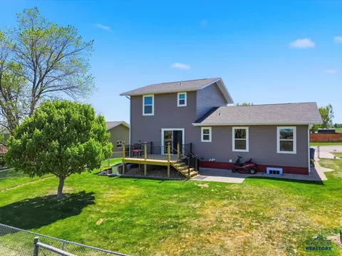 1323 Dacar St, Belle Fourche, SD 57717 photo 25