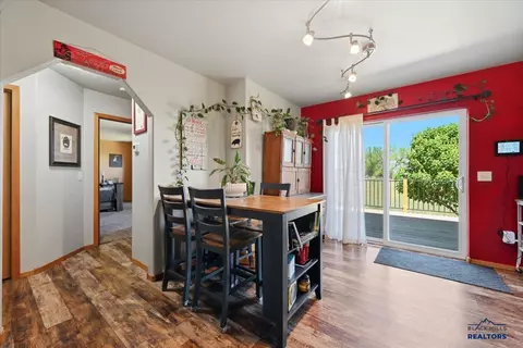 1323 Dacar St, Belle Fourche, SD 57717 photo 7