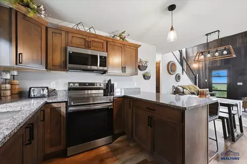 Kitchen - 20825 Bellefish Rd, Lead, SD 57754 photo 2 of 3