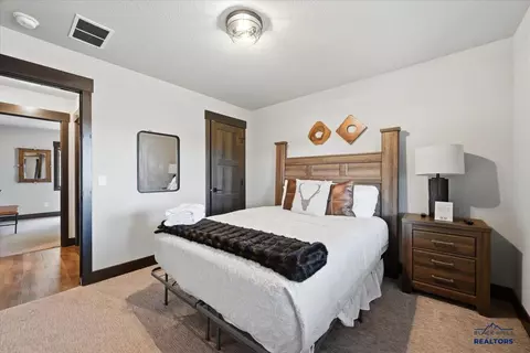 Bedroom - 20825 Bellefish Rd, Lead, SD 57754 photo 2 of 5