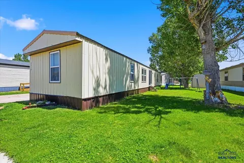 1317 Spearfish Mountain Ln, Spearfish, SD 57783 photo 2