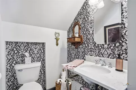 Bath - 152 Charles, Deadwood, SD 57732 photo 1 of 4