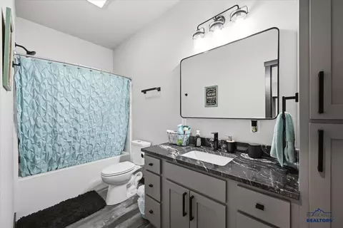 Bath - 13368 194th St, Vale, SD 57788 photo 2 of 2