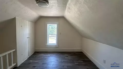 Bedroom - 703 4th Ave, Edgemont, SD 57735 photo 3 of 3