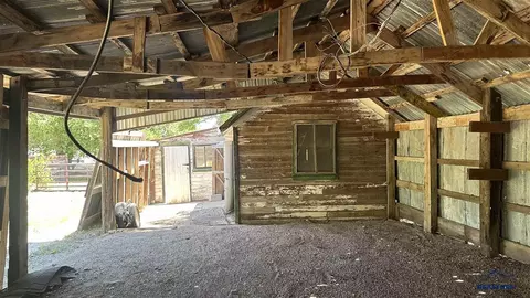 Exterior - 703 4th Ave, Edgemont, SD 57735 photo 5 of 5