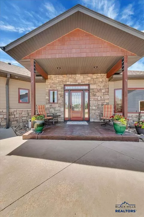 420 Belleview Ct, Spearfish, SD 57783 photo 2