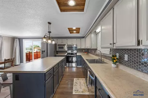 Kitchen - 1004 E St, Edgemont, SD 57735 photo 1 of 4