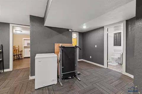 Entry Way - 1004 E St, Edgemont, SD 57735 photo 1 of 1