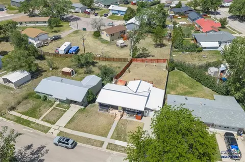View/Area - 1004 E St, Edgemont, SD 57735 photo 5 of 5