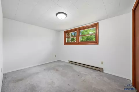 Bedroom - 705 Pine Road Pne, Spearfish, SD 57783 photo 5 of 5